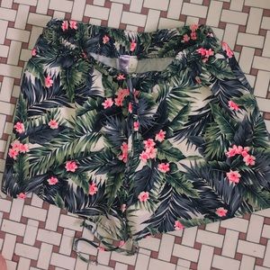 Francesa’s tropical shorts
